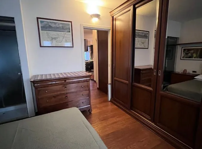 Attico Sul Di Lecco, A Due Passi Dal Centro Con Posto Auto アパート レッコ