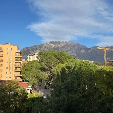 Attico Sul Di Lecco, A Due Passi Dal Centro Con Posto Auto