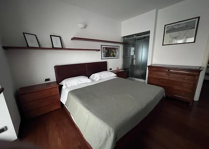 Attico Sul Di Lecco, A Due Passi Dal Centro Con Posto Auto Лекко